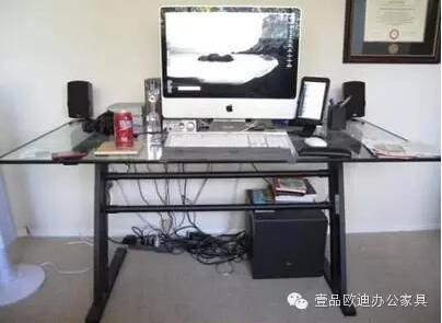 簡(jiǎn)單3招，擺脫辦公桌下各種電源線雜亂困擾？