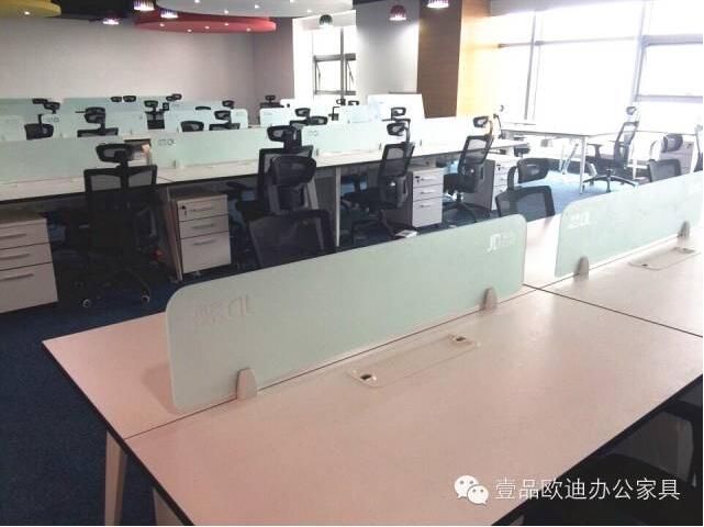 【央視新聞客戶端】京東JD讓老百姓放心網(wǎng)購(gòu)，壹品歐迪讓京東JD綠色辦公