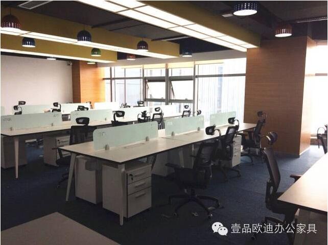 【央視新聞客戶端】京東JD讓老百姓放心網(wǎng)購(gòu)，壹品歐迪讓京東JD綠色辦公