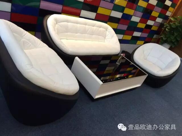 【央視新聞客戶端】京東JD讓老百姓放心網(wǎng)購(gòu)，壹品歐迪讓京東JD綠色辦公