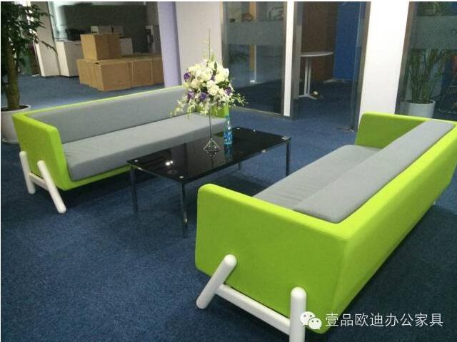 【央視新聞客戶端】京東JD讓老百姓放心網(wǎng)購(gòu)，壹品歐迪讓京東JD綠色辦公
