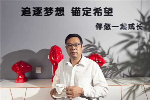 壹品歐迪董事長(zhǎng)張曉帆邀您助力“第八屆中國(guó)電子商務(wù)十大牛商評(píng)選”